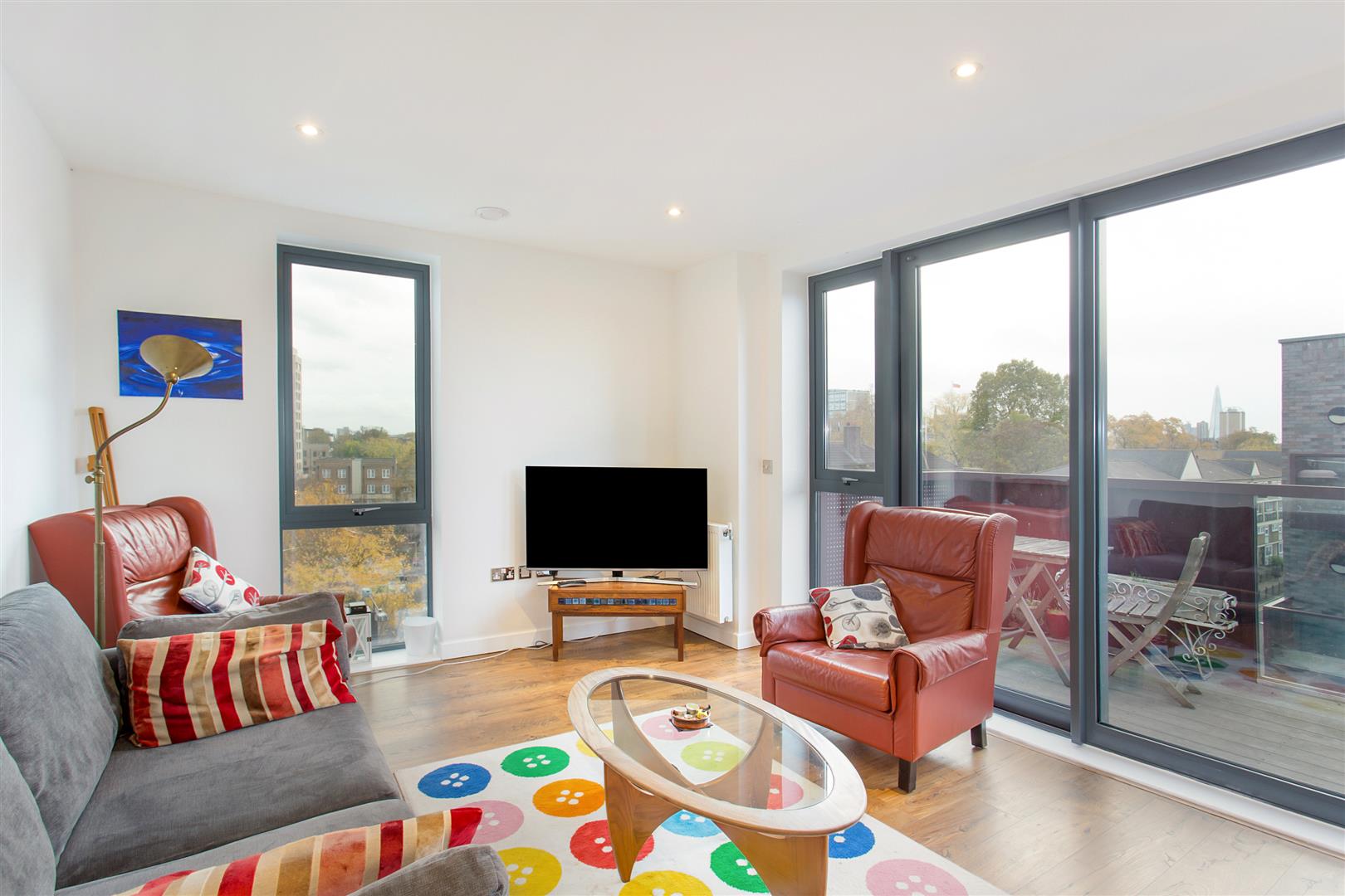 2 bed property in Hierro Court, Stepney